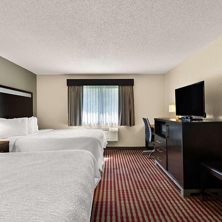 Best Western Germantown Inn Bagian luar foto