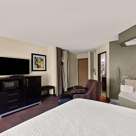 Best Western Germantown Inn Bagian luar foto