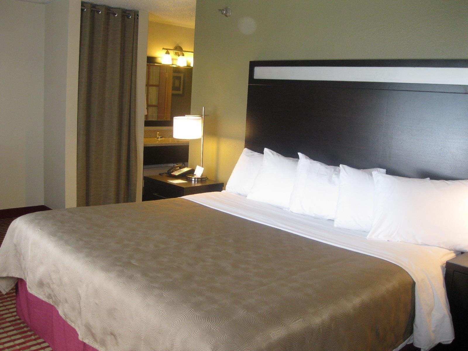Best Western Germantown Inn Bagian luar foto