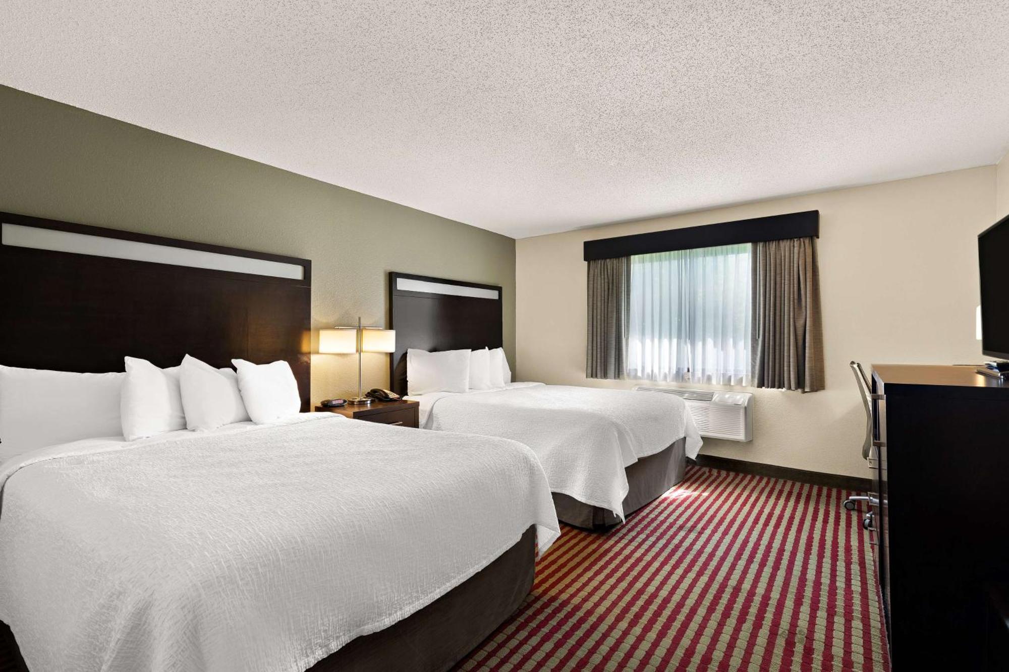 Best Western Germantown Inn Bagian luar foto