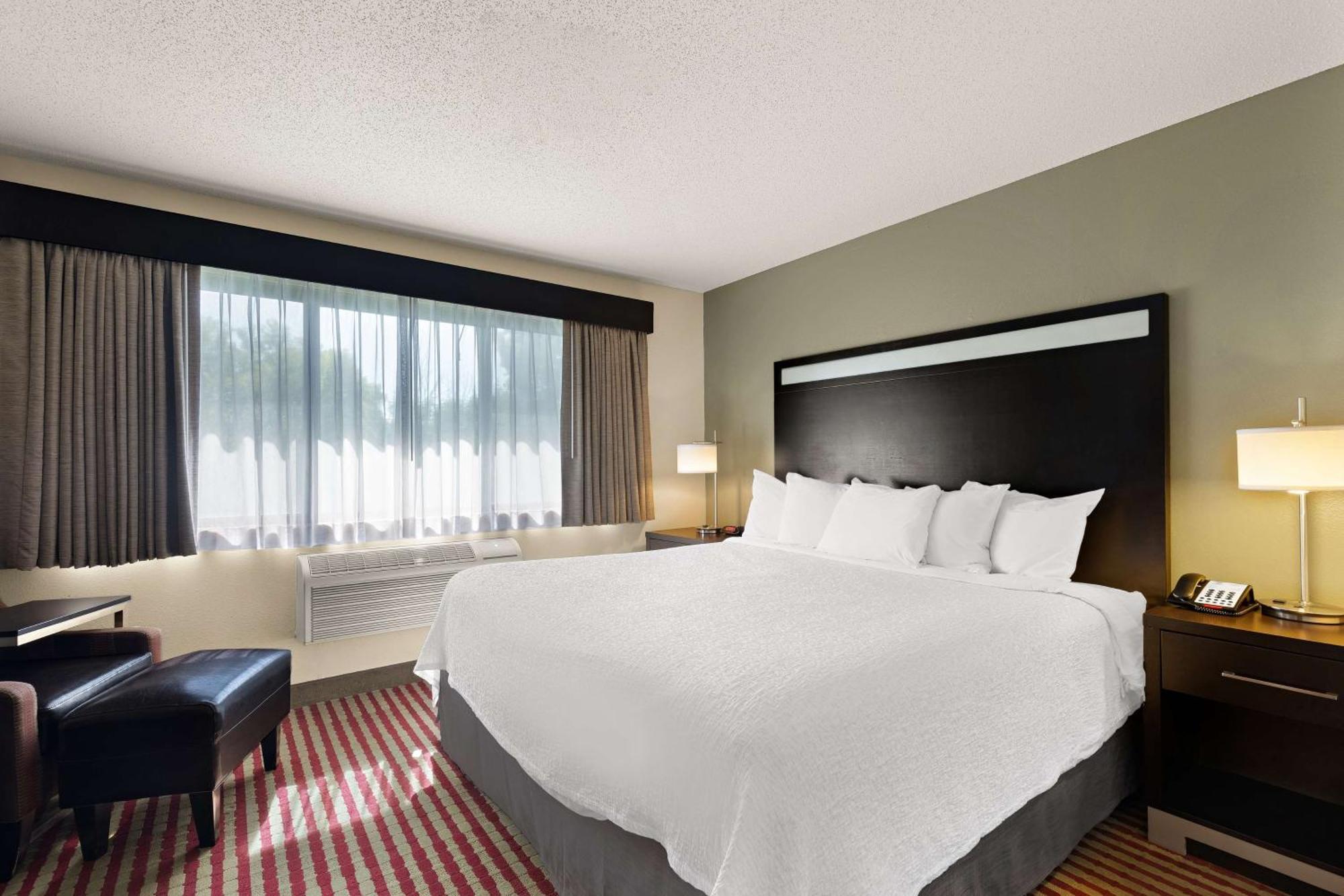 Best Western Germantown Inn Bagian luar foto