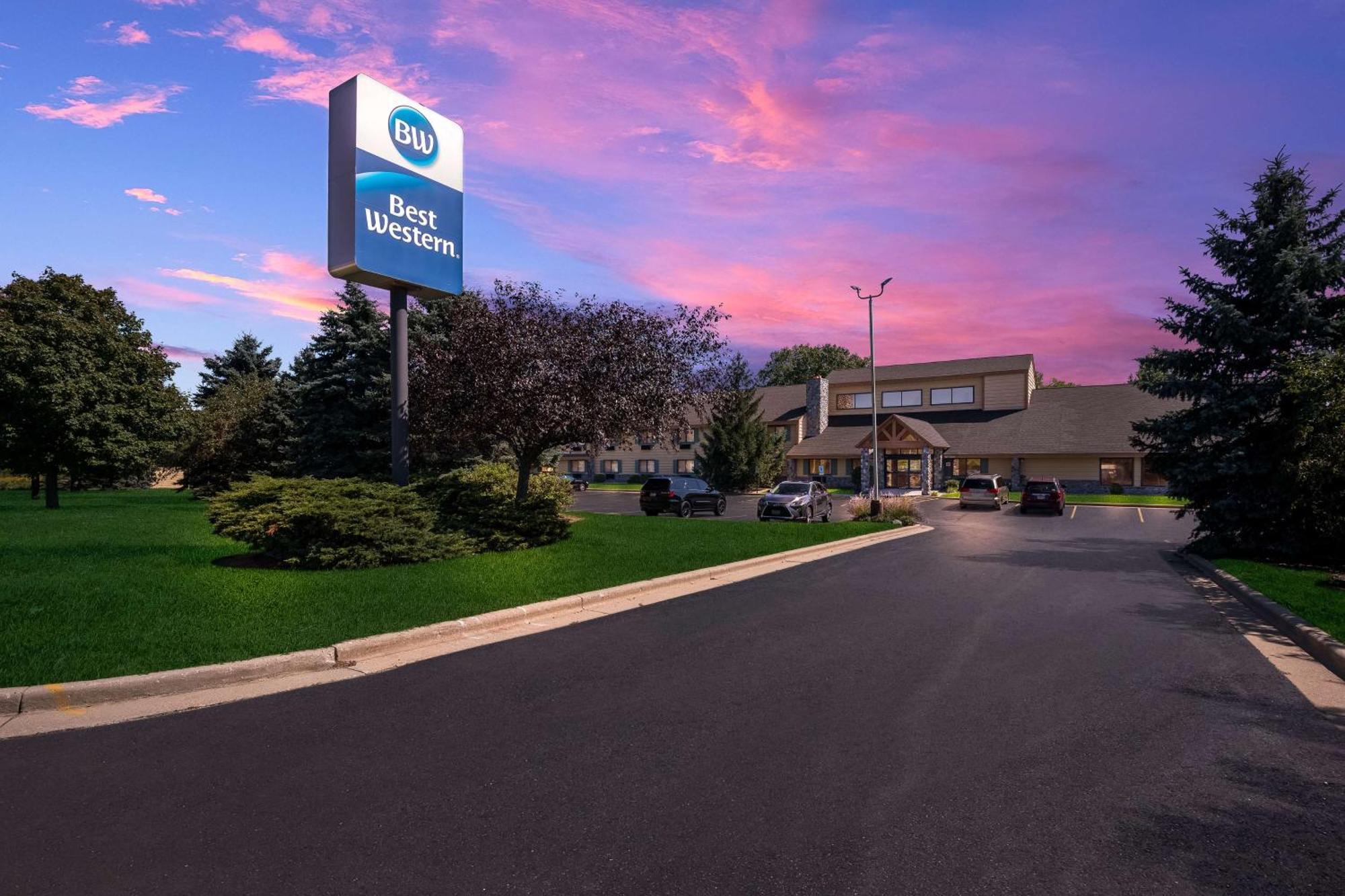 Best Western Germantown Inn Bagian luar foto